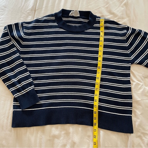Everlane Women’s Sweater in Navy and White Stripes Size M - Picture 3 of 6